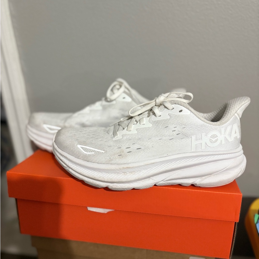 Hoka Clifton 8